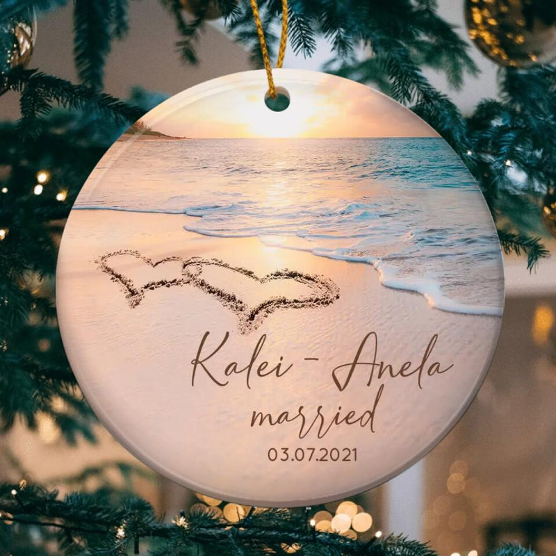 Custom Married Christmas Ornament, Sandy Beach Married Ornament, Personalized Wedding Gift for Couple, Bride and Groom Gift, Newlywed Gift