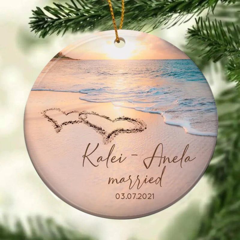 Custom Married Christmas Ornament, Sandy Beach Married Ornament, Personalized Wedding Gift for Couple, Bride and Groom Gift, Newlywed Gift