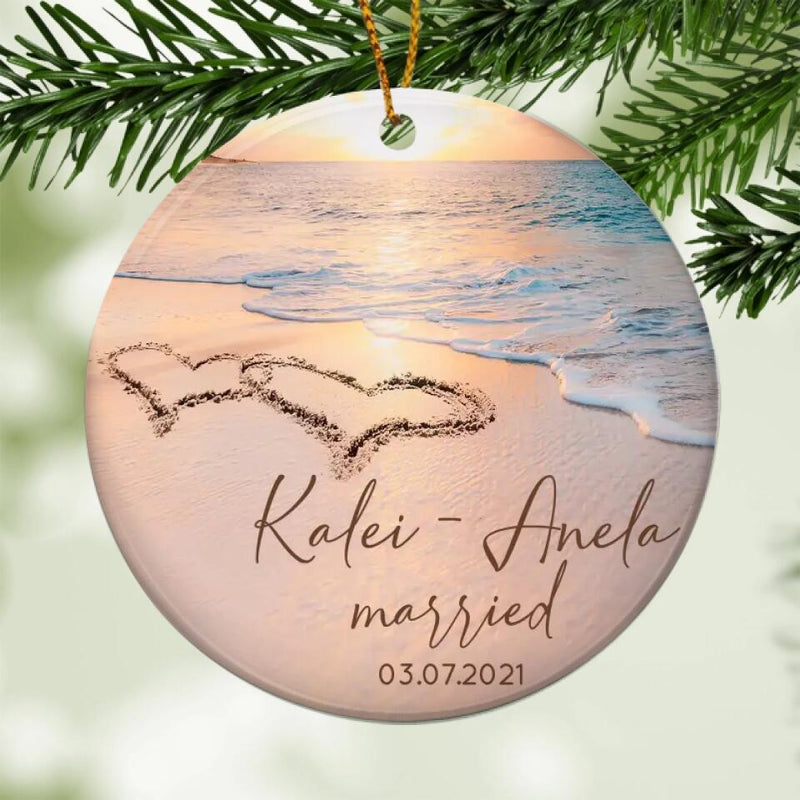 Custom Married Christmas Ornament, Sandy Beach Married Ornament, Personalized Wedding Gift for Couple, Bride and Groom Gift, Newlywed Gift